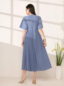 Mulvari 素色百褶下擺洋裝不附腰帶