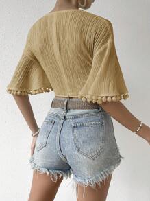 SHEIN VCAY 前扭結小絨球邊落肩袖短款襯衫 - 卡其色 - 查看 2