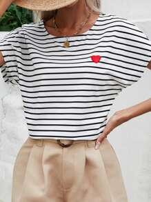 SHEIN Frenchy Áo thun nữ Đắp vá Sọc Tim Giải trí - Đen và trắng - Xem 5