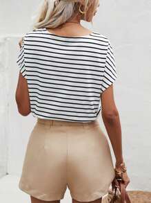 SHEIN Frenchy Áo thun nữ Đắp vá Sọc Tim Giải trí - Đen và trắng - Xem 6