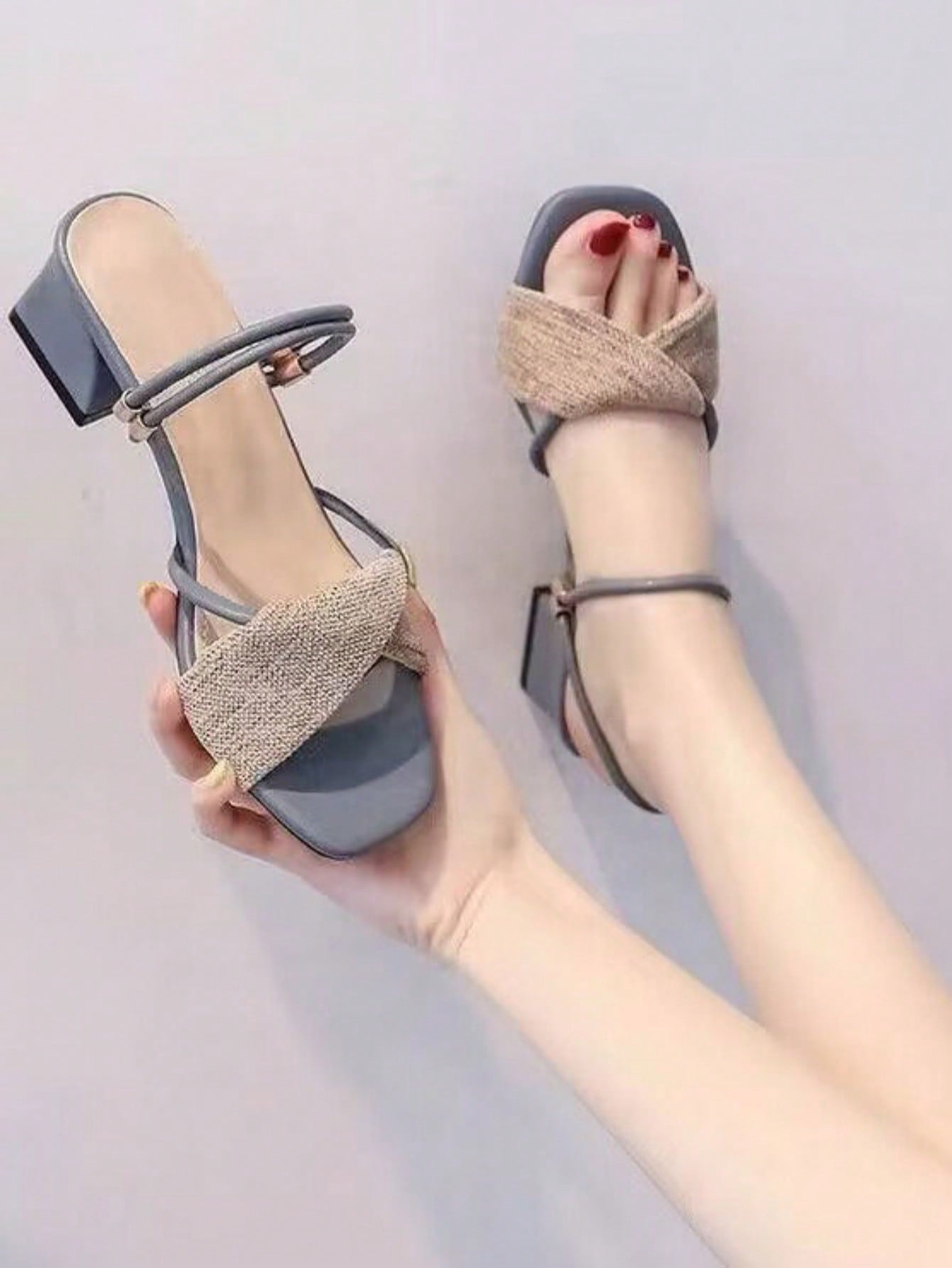 صندل نسائي بكعب سميك متوسط قابل للتحويل لنصف كعب –...