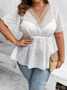 SHEIN LUNE 大碼蕾絲拼接荷葉邊下擺襯衫不附文胸 - 白色 - 查看 2