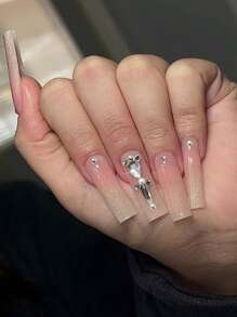 使用24入組長方形漸變閃光水鑽裝飾假指甲和1張膠帶和1入組指甲銼立即升級您造型 - 彩色 - 查看 1