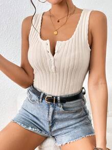 SHEIN Frenchy 半排扣條紋針織背心上衣 - 杏色 - 查看 1