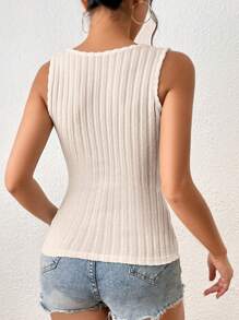 SHEIN Frenchy 半排扣條紋針織背心上衣 - 杏色 - 查看 2