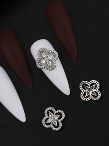 Micro Inlaid Rhinestone Clover Nail Art Decorations (3 Pieces) Japanese Simple Style Four-Leaf Clover Nail Art Flash Rhinestone, Three-Dimensional Nail Metal Rhinestone, Y2K Metal Texture Diy Nail Art Shape Decoration, Nail Rhinestone False Nail Decoration Accessories Nail Charms Nail Supplies Nail Gems Nails - Silver - View 5