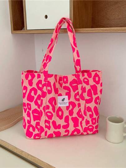 Este bolso de invierno cálido viene con una correa para el hombro, está hecho de tela de pana, decorado con un patrón de vaca rosa y elementos de cereza, adecuado para ir de compras, ir a la escuela y de vacaciones. El diseño de gran capacidad es conveniente y práctico, adecuado para adolescentes, mujeres, estudiantes universitarios, trabajadores de cuello blanco y otros grupos. Color: Rosa