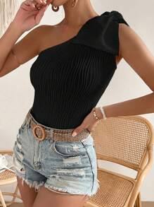 Chiquease Solid One Shoulder Bow Detail Top - Black - View 4