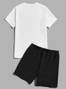 Manfinity BRENVOR بدلة صيفية مكونة من تي شيرت مطبوع بشجرة جوز الهند وشورت بخصر رباط، ملابس مريحة