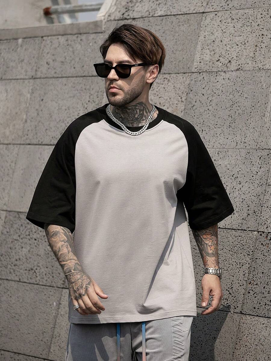 Männer T-Shirt mit Farbblock, Raglanärmeln - Grau - Übersicht 1