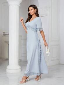 Vestido ribete con encaje de muslo con abertura - Celeste - Ver 4