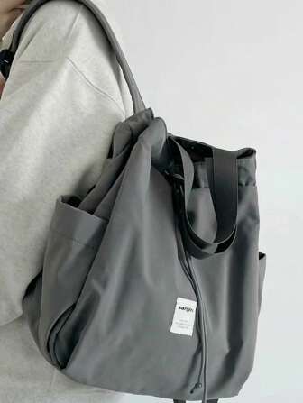 Sac à dos classique imperméable, léger et anti-vol avec grande capacité, décoré de patch de lettre et de design à cordon coulissant. Sac d'école parfait pour les étudiants de premier cycle, les lycéens et les universitaires. Idéal pour l'extérieur, les voyages et la rentrée scolaire. Grande capacité, sac d'école, sac à dos de vacances pour les femmes. Sac à dos grande capacité, portable, avec compartiment pour ordinateur portable. Convient aux adolescentes, femmes, étudiants, garçons et hommes. Pour l'école élémentaire, le collège, le lycée, le travail, les , les trajets, l'extérieur, les voyages, les sorties