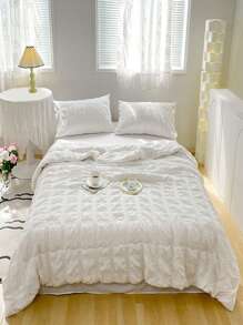 1pc White Bedspread, Simple Geometric Embossed Design Summer Quilt For Bedroom - White - View 6