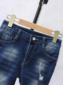 Pantalones cortos casuales juveniles de estilo bohemio y vintage con ruedo doblado destruido y cintura elástica ajustable de mezclilla elástica para uso diario en la calle - Azul lavado oscuro - Ver 4