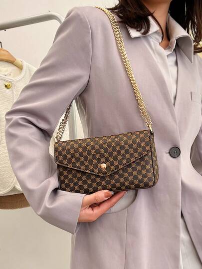 Borsa a tracolla con catena classica in stile Old Money, con motivo a monogramma per donne, ragazze adolescenti, studentesse universitarie, principianti e lavoratori bianchi perfetta per ufficio, college, lavoro, affari e pendolarismo.