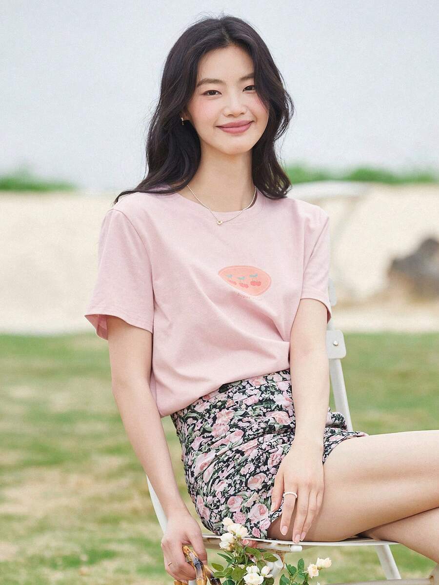 DAZY Đồ họa Chữ cái Áo thun - Màu Hồng baby - Xem 1