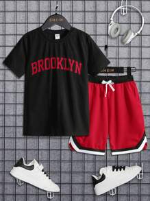 SHEIN Cậu bé Tween Đồ họa Chữ cái Áo thun & Sọc trang trí Eo dây rút Quần short - Đỏ - Xem 1