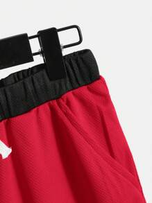 SHEIN Cậu bé Tween Đồ họa Chữ cái Áo thun & Sọc trang trí Eo dây rút Quần short - Đỏ - Xem 3