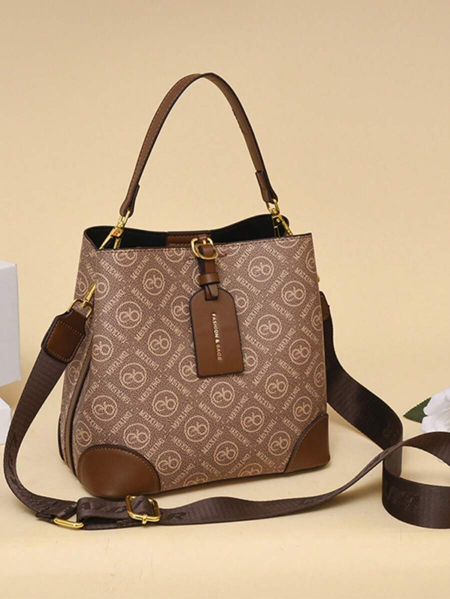 字母圖案水桶包小搭扣裝飾 - 卡其色 - 查看 1