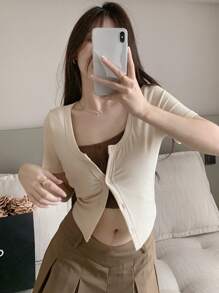 DAZY 鈕扣前短袖t恤 - 米色 - 查看 2