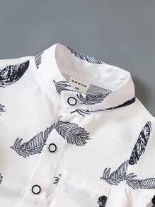 SHEIN 小男童羽毛印花補丁貼襯衫和短褲