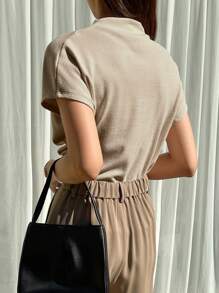 DAZY Camiseta Sólida Con Mangas Murciélago Y Detalles Rizados - Caqui - Ver 2