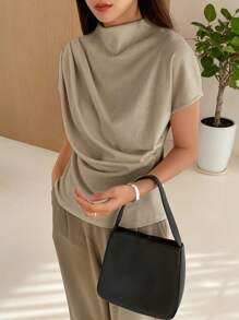 DAZY Camiseta Sólida Con Mangas Murciélago Y Detalles Rizados - Caqui - Ver 4