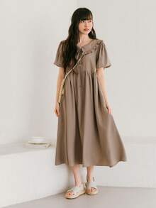 DAZY 誇大領口泡泡袖娃娃裙 - 卡其色 - 查看 4