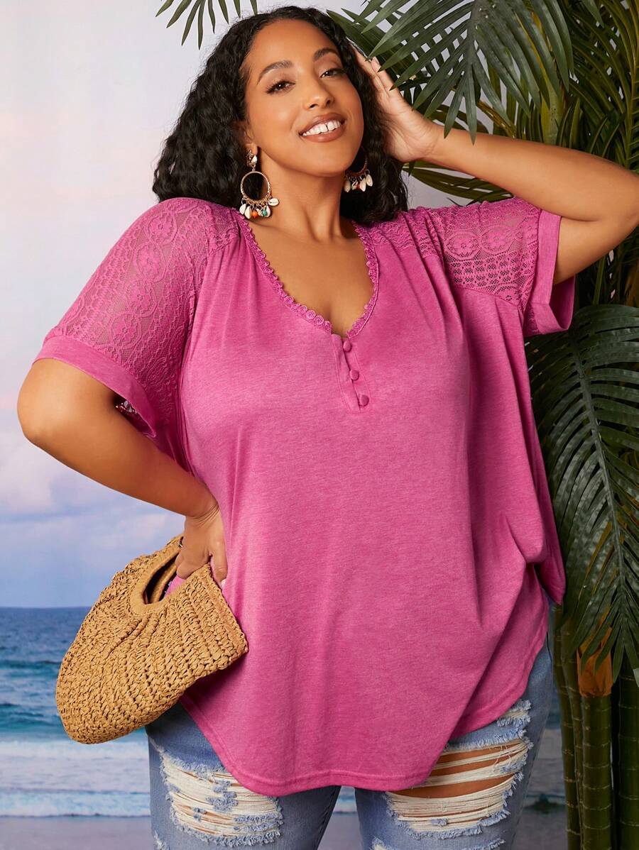 SHEIN CURVE+ Áo thun Plus size Tương phản ren Nút phía trước màu trơn Giải trí - Màu Hồng Tươi - Xem 1