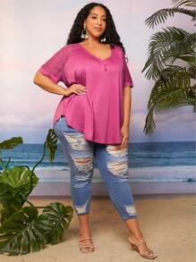 SHEIN CURVE+ Áo thun Plus size Tương phản ren Nút phía trước màu trơn Giải trí - Màu Hồng Tươi - Xem 4