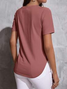 SHEIN LUNE Camiseta con diseño de botón bajo curvo