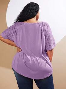 SHEIN CURVE+ 大碼蕾絲拼接插肩袖T恤 - 紫丁香色 - 查看 2