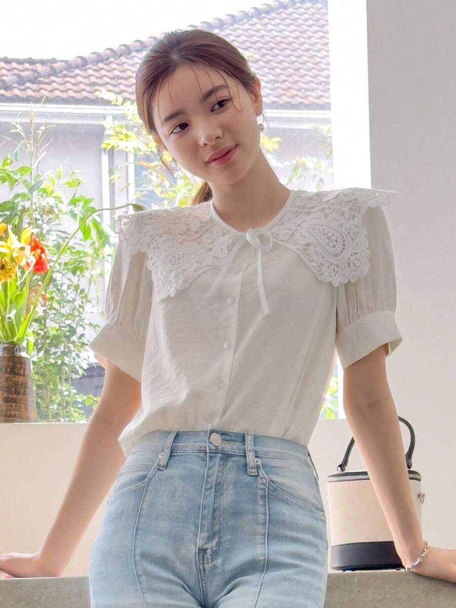 DAZY 蕾絲拼接誇大領口泡泡袖襯衫