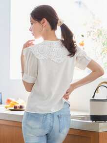 DAZY 蕾絲拼接誇大領口泡泡袖襯衫