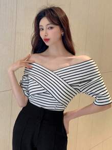 DAZY Áo thun nữ tay ngắn hở vai kẻ sọc thường ngày - Đen và trắng - Xem 6