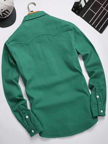 Manfinity EMRG 男士棉翻蓋口袋牛仔襯衫不帶T恤 - 綠色 - 查看 2