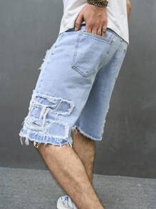 Manfinity EMRG Short en jean ample pour hommes avec effiloché, déchiré et bordure brute. Short en jean de fête bleu clair, parfait pour les cadeaux pour le mari ou le petit ami