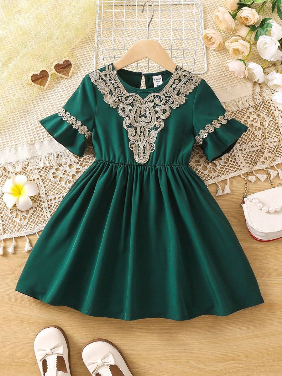 SHEIN Cô gái trẻ ăn mặc cổ điển phong cách màu xanh lá cây với màu sắc tương phản, đường viền cổ tròn nhỏ và tay áo xù, mùa hè - Màu xanh lá cây đậm - Xem 1