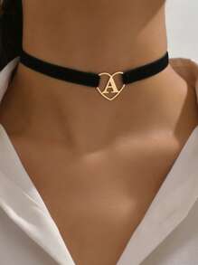 1pc Fashionable Minimalist Black Velvet Circle Shaped Butterfly, Letter, Heart Pendant Necklace For Women Valentines,Mom,Mother,Mother's Day,Gift