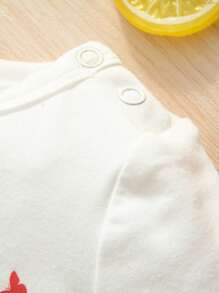 SHEIN New Born Baby Letter & Cartoon Graphic Tee & Floral Print Ruffle Trim Shorts - Multicolor - View 4