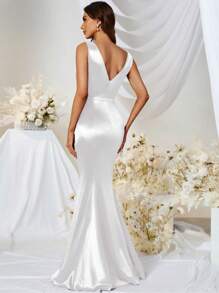 MUXXN Draped Front Satin Mermaid Gown Without Arm Sleeve - White - View 3