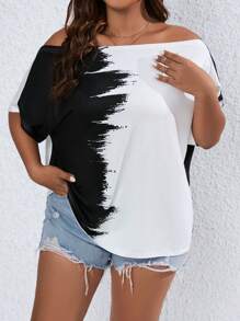 SHEIN LUNE Camiseta con estampado de pincelada de hombros descubiertos de manga murciélago - Blanco y Negro - Ver 5