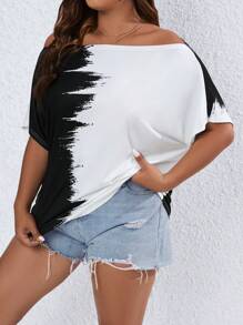 SHEIN LUNE Camiseta con estampado de pincelada de hombros descubiertos de manga murciélago - Blanco y Negro - Ver 1