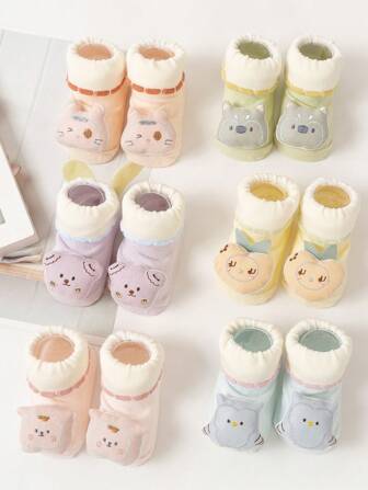 2雙嬰兒隨機卡通裝飾襪子適用於日常