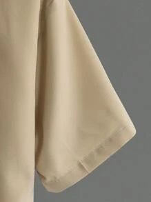 Manfinity EMRG 男士字母補丁細節翻蓋口袋襯衫和腰部抽繩短褲不帶T恤 - 卡其色 - 查看 6