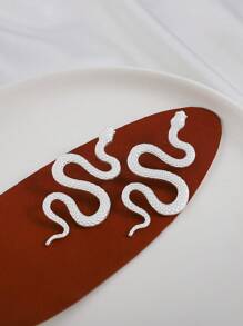 1雙龐克和復古誇張3D金屬質感動物蛇形耳環適用於女士派對和宴會 - 白色 - 查看 2