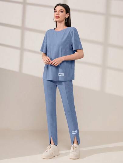 Mulvari Letter Patched Detail Tee & Split Fåll Byxor 2 Delar Set