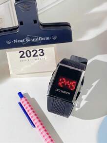 1 pieza Reloj digital Correa de silicona negra Deportivo resistente al agua Calendario de 24 horas Esfera cuadrada, para la vida diaria - Negro - Ver 4