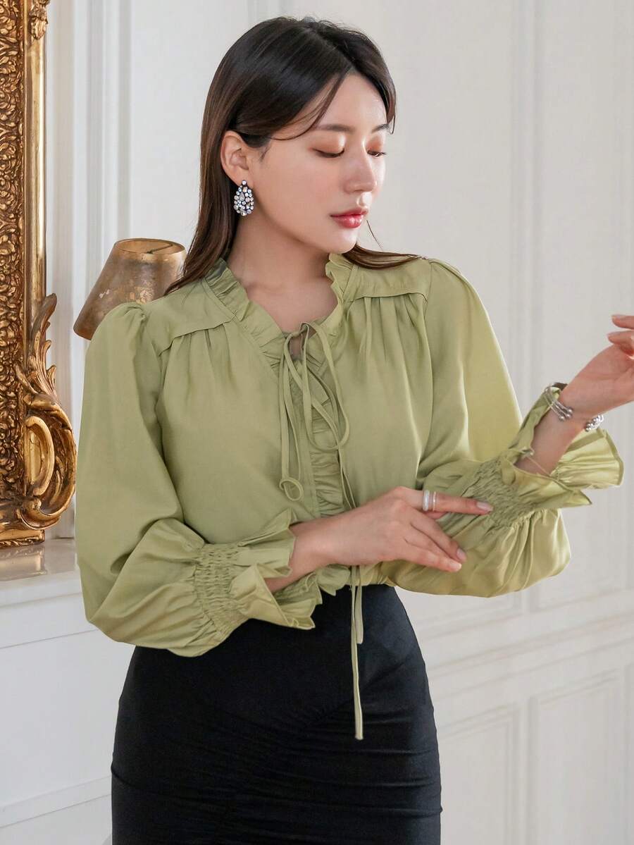DAZY Tie Neck Flounce Sleeve Ruffle Trim Blouse - Green - View 1