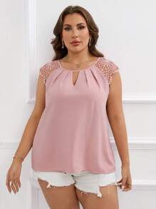 SHEIN CURVE+ 大尺碼女士蕾絲拼接襯衫,具有鑲有鑽石的鑲嵌領口 - 藕粉色 - 查看 6